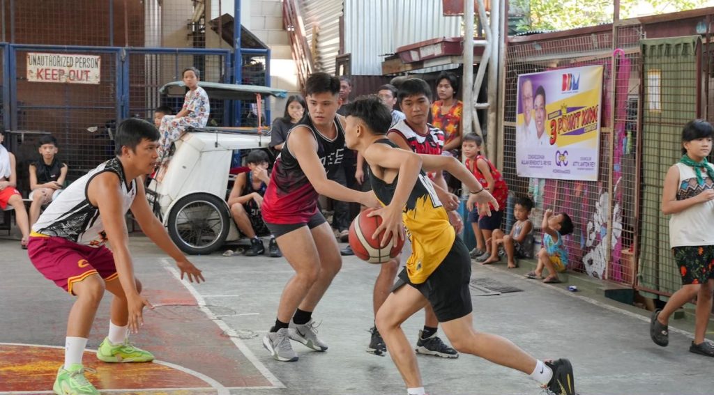 Mga manlalaro ng Brgy. Escopa handa na para sa YESnaALL 3x3 Basketball League.